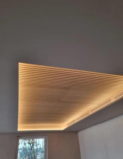 revêtement plafond en bois